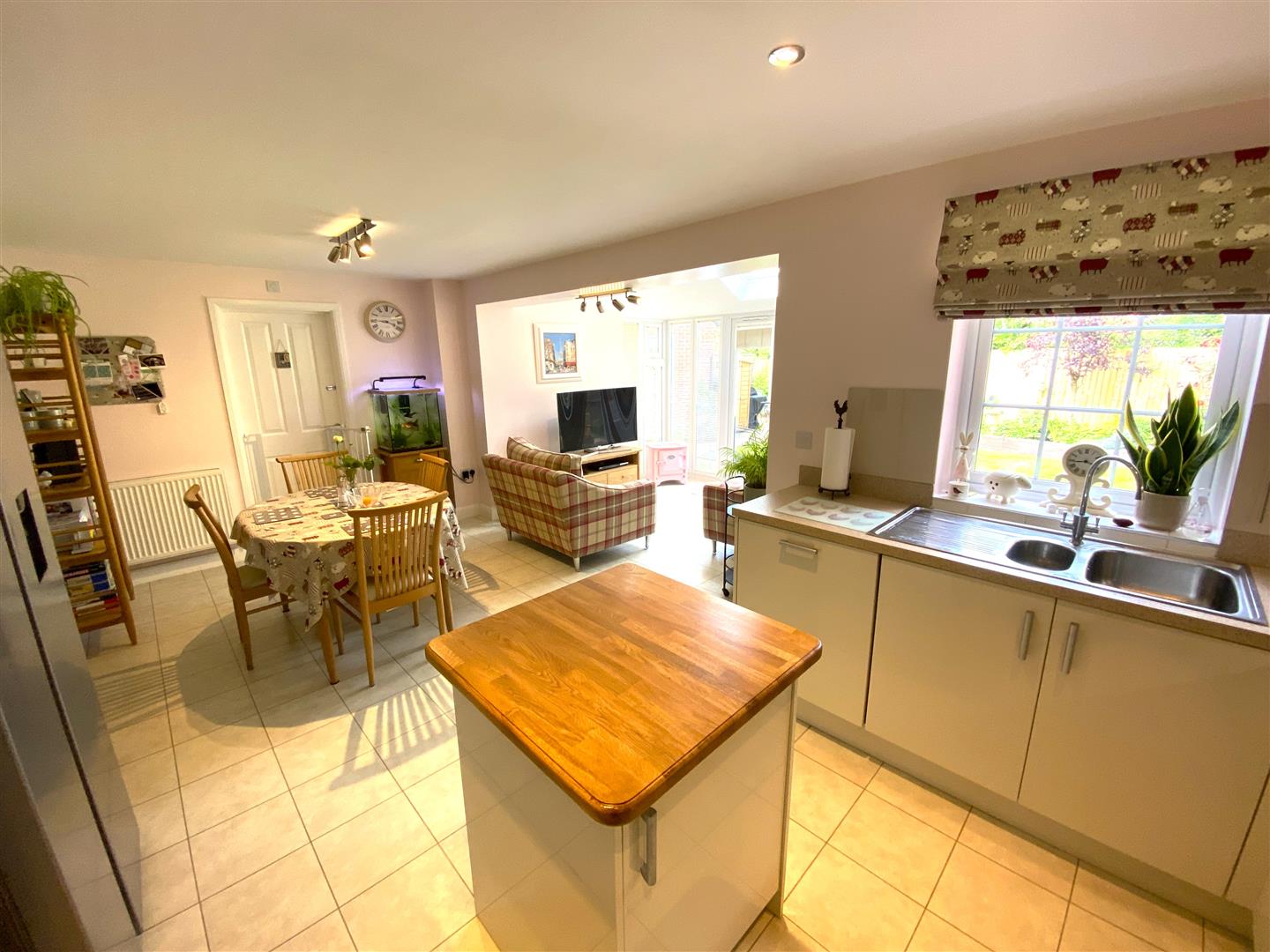 47, The Squirrels, Whitchurch, SY13 4JU Estate Agents & Auctioneers